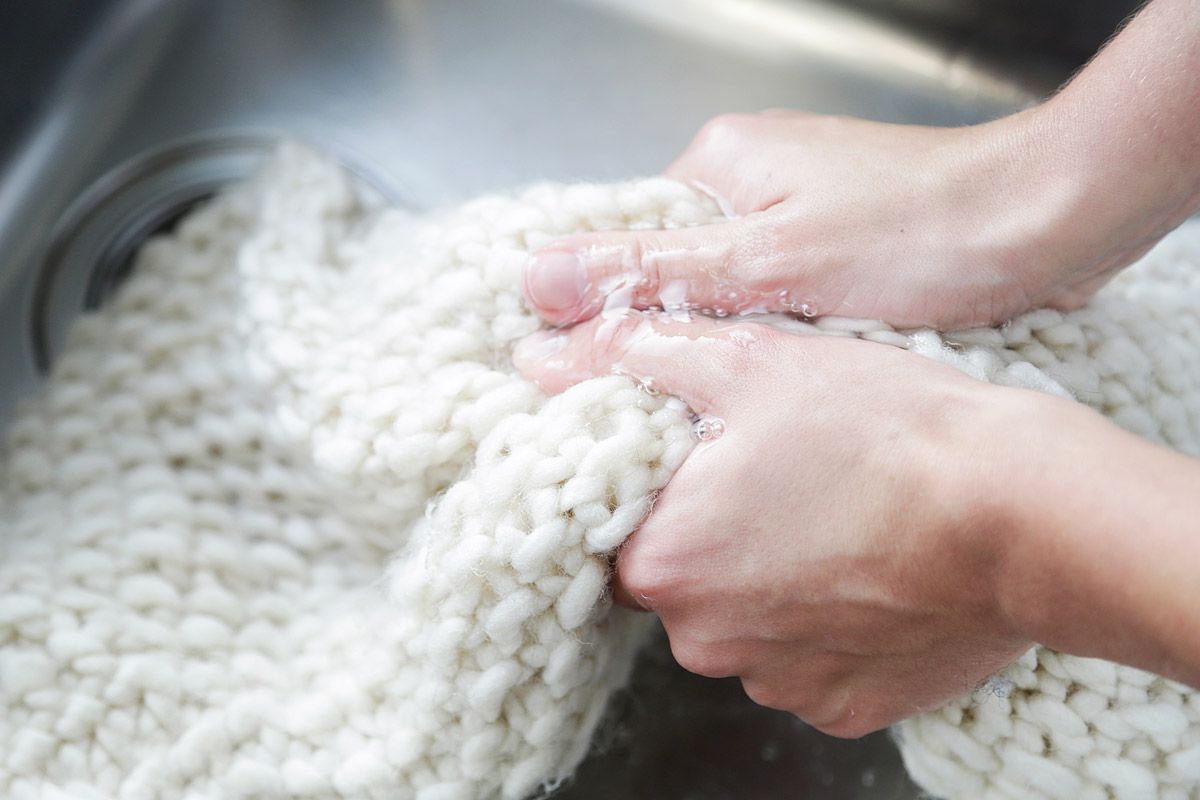 wash a woollen jumper