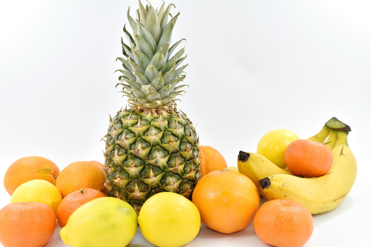 My aunt told me about vitamin C-containing fruits that you need to eat at dinner to sleep better.