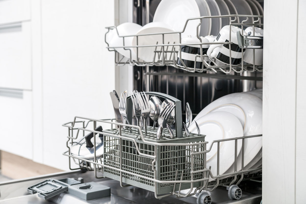 Ten mistakes you make when using a dishwasher that reduce its efficiency